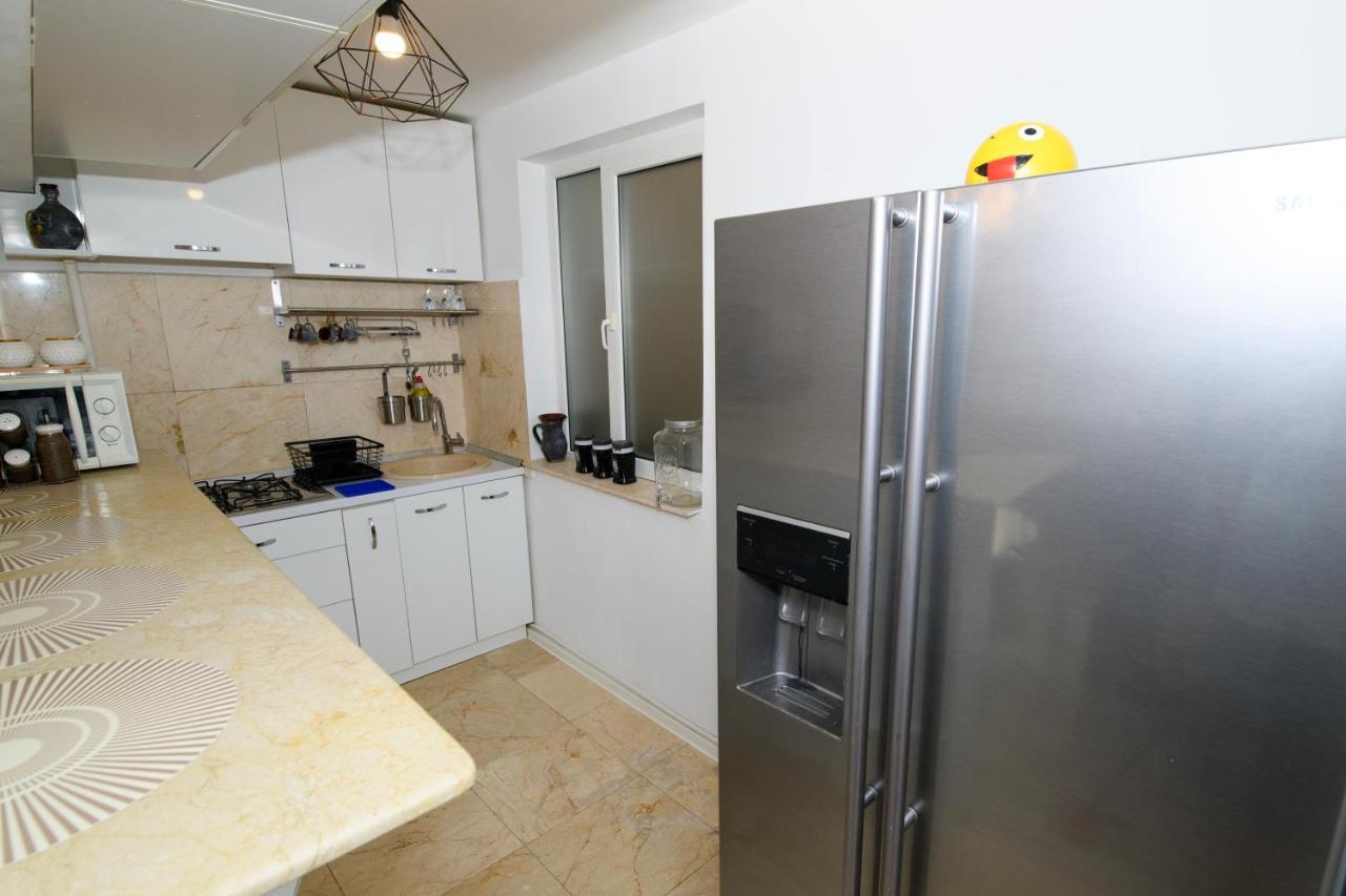 Musical Apartament Lägenhet Bukarest Exteriör bild